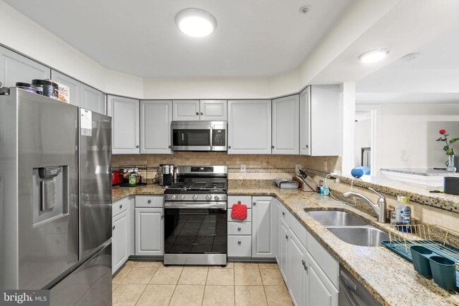 Building Photo - 6601 Thackwell Way