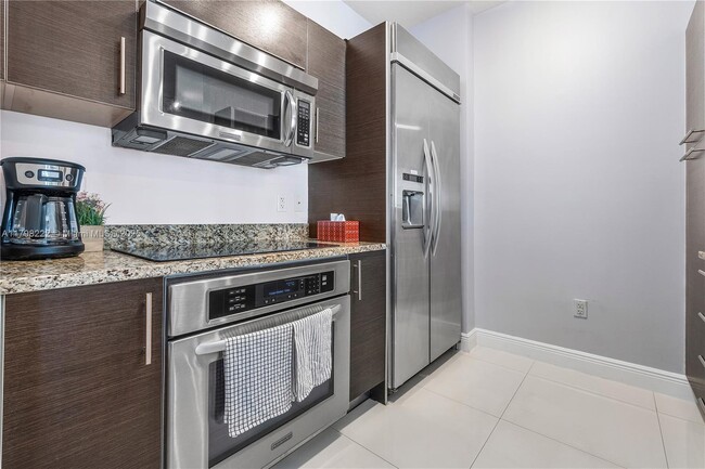 Building Photo - 550 Okeechobee Blvd