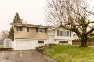 Building Photo - 6548 Fern St