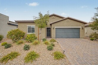 Building Photo - 7552 Blue Lotus Ave