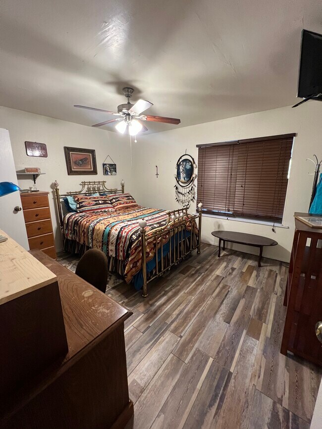 709 Los Arboles, Carlsbad, NM 88220 Townhome Rentals in Carlsbad NM