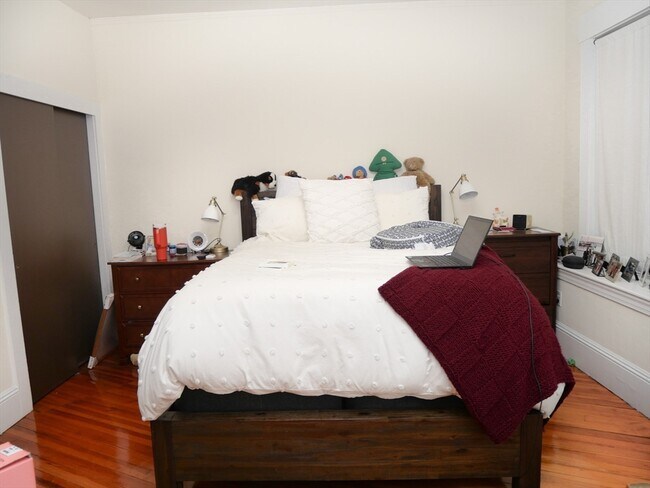 Foto del edificio - 1390 Beacon St
