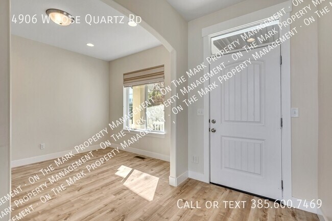 Foto del edificio - 4906 W Rose Quartz