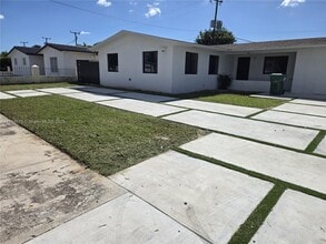 Building Photo - 9410 SW 55th St