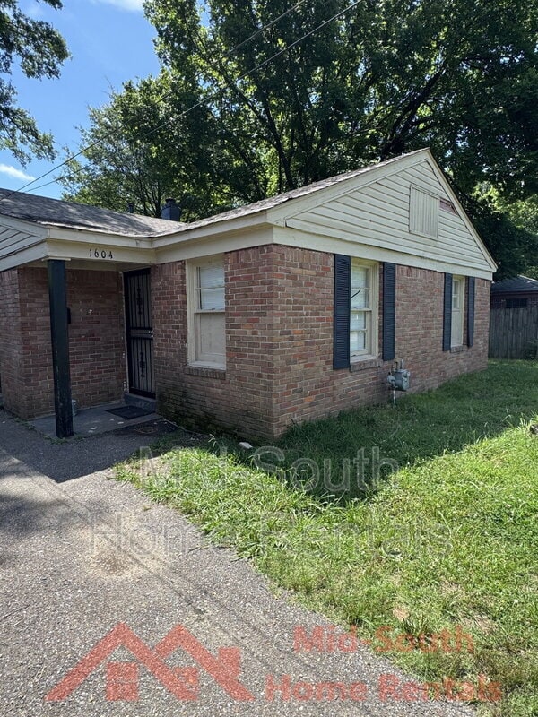 Building Photo - 1604 Echles St