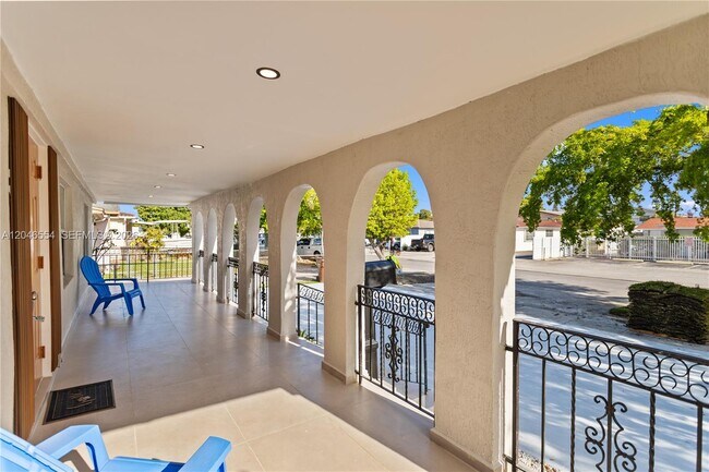 Foto del edificio - 171 W 13th St