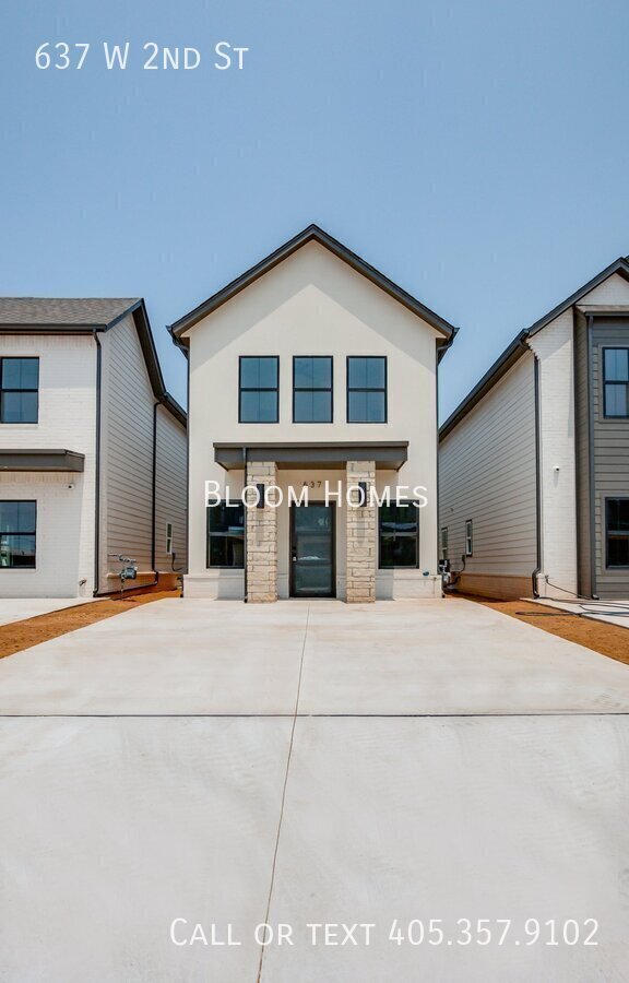 Foto del edificio - 637 W 2nd St