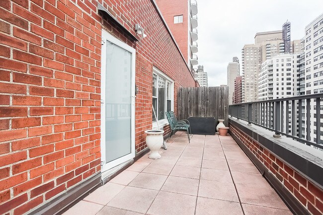 Building Photo - 336 East 86th St