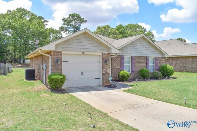 Foto del edificio - 226 Fields Pond Dr