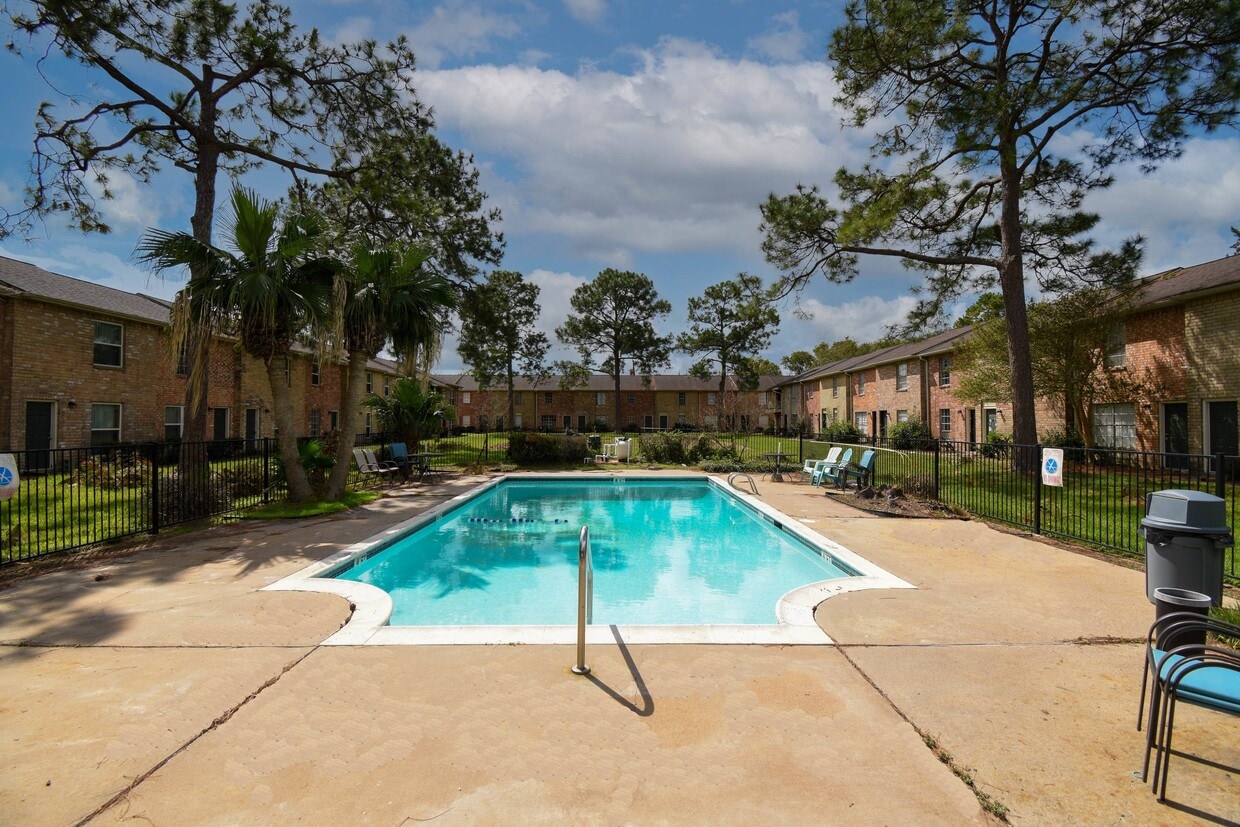 Serenity Homes adosadas de lujo de la piscina - X-Serenity Luxury Townhomes