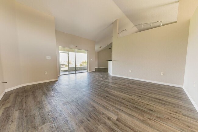 Building Photo - 541 Drayton Rd