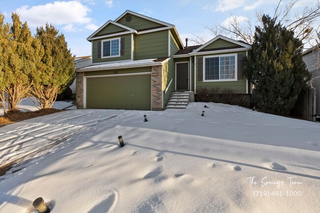 Building Photo - COUNTRYSIDE 3BD/2BA in FOUNTAIN - Security Deposit Waiver Available