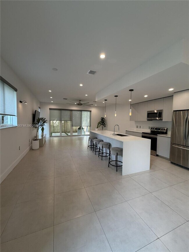 Foto del edificio - 540 SW 6th Ave