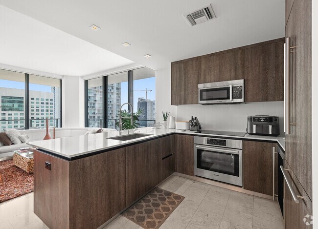 Building Photo - 950 Brickell Bay Dr