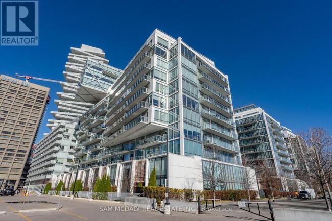 Building Photo - 29-PH1429 Queens Quay E