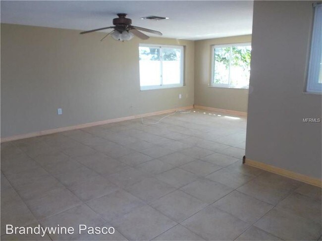 Building Photo - 3 br, 2 bath House - 10208 Orchid Dr