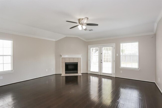 Foto del edificio - 9407 Talon Crest Ct