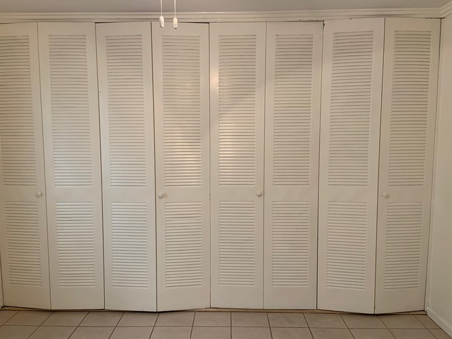 Master closet - 801 Henry Clay Ave