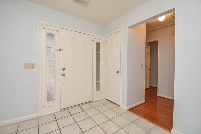 Foto del edificio - 1319 Irish Mist Ct