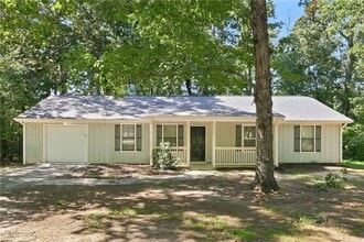 Building Photo - 413 Bob Wood Dr