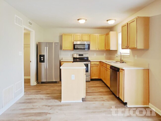 Building Photo - 1356 Blue Ridge Ln