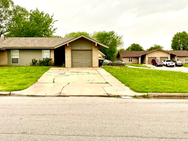 Building Photo - 8425 E 24th St