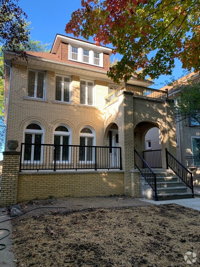 Lakeland Court Furnished Townhouses for Rent Grosse Pointe, MI 4