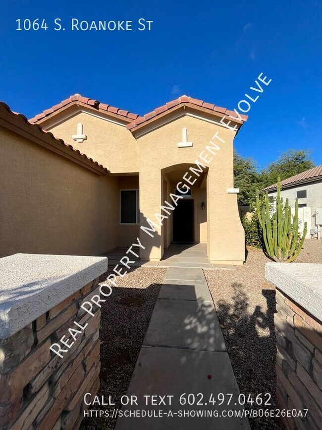 Building Photo - Come Take a Look!