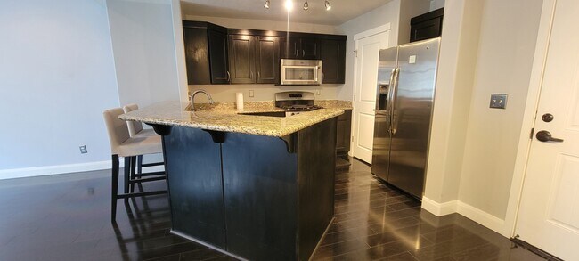 Foto del edificio - 4276 S Main St