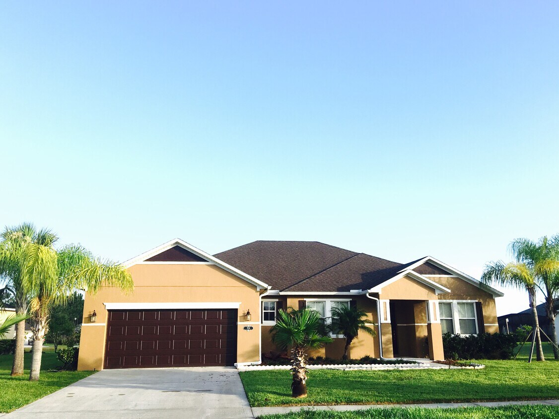 256 Bayberry Lakes Blvd, Daytona Beach, FL 32124 House Rental in