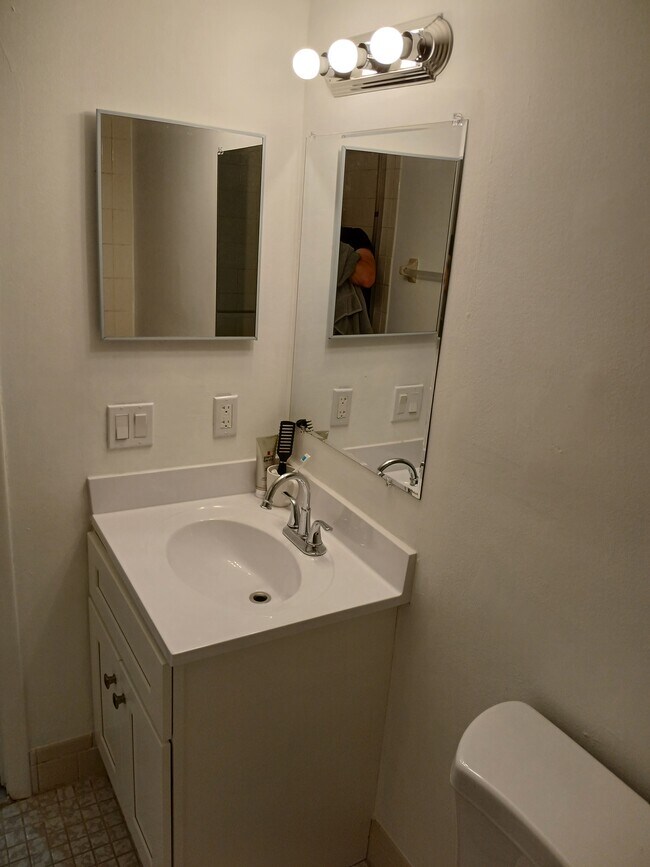 Foto del edificio - 617 NW 132nd Ter