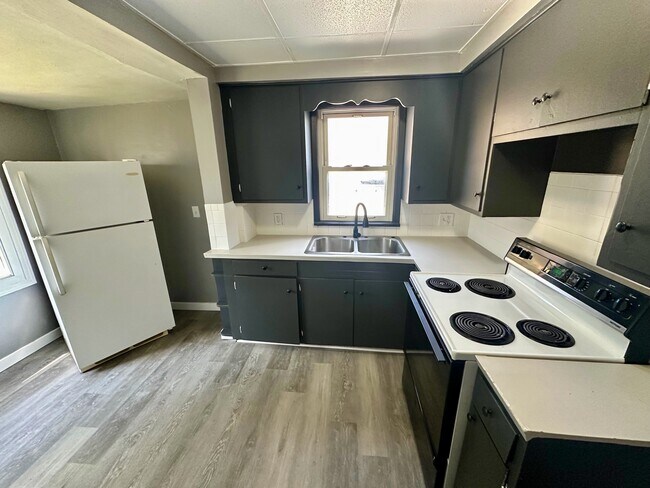Foto del edificio - 323 Belden Ave SE