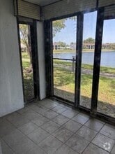 Building Photo - 201 Lake Pointe Dr