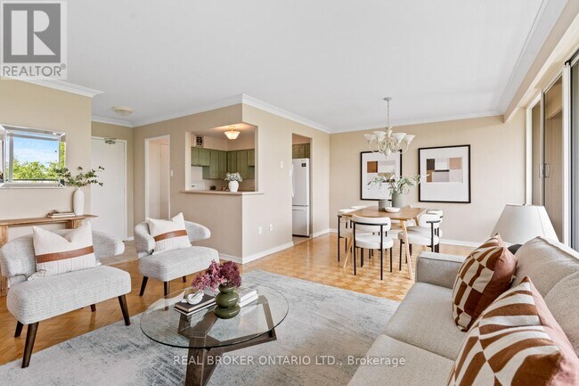 Photo du bâtiment - 3555-3555 Bathurst St