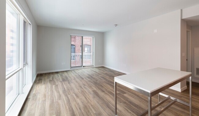 Foto del edificio - 50 Rogers St