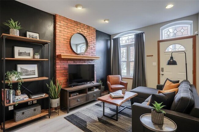 Foto del edificio - 2810 Sarah St