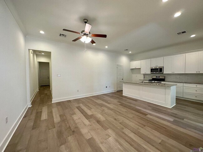 Foto del edificio - 10144 The Grove Blvd