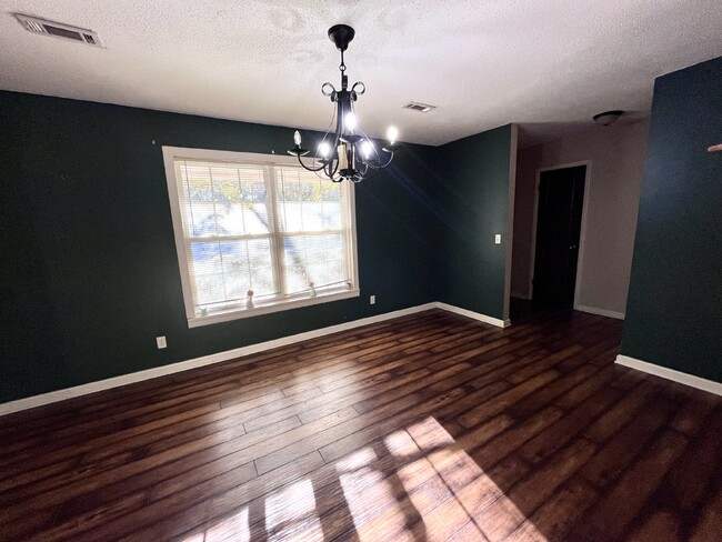 Building Photo - Available now FOR RENT in Headland, AL!!