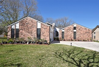 Building Photo - 3203 E Rangecrest Pl