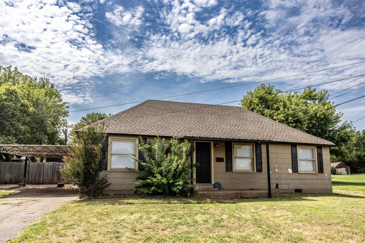 Primary Photo - Single family 2 bed 1 bath home near SWOSU