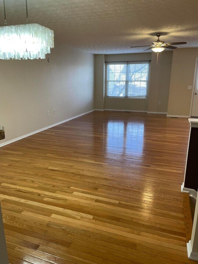 Foto del edificio - 5967 Canyon Creek Dr