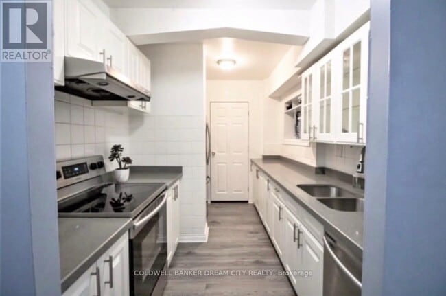 Photo du bâtiment - 390 Dixon Rd