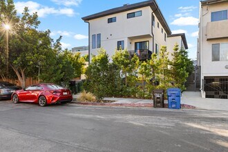 Building Photo - 11621 Ayres Ave