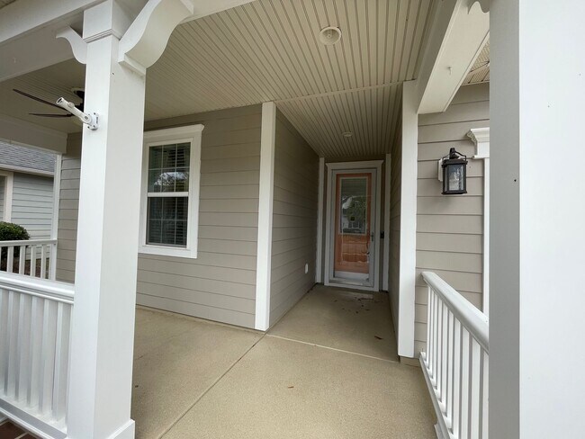 Foto del edificio - Beautiful 4 bedroom/3 bath home in Market ...