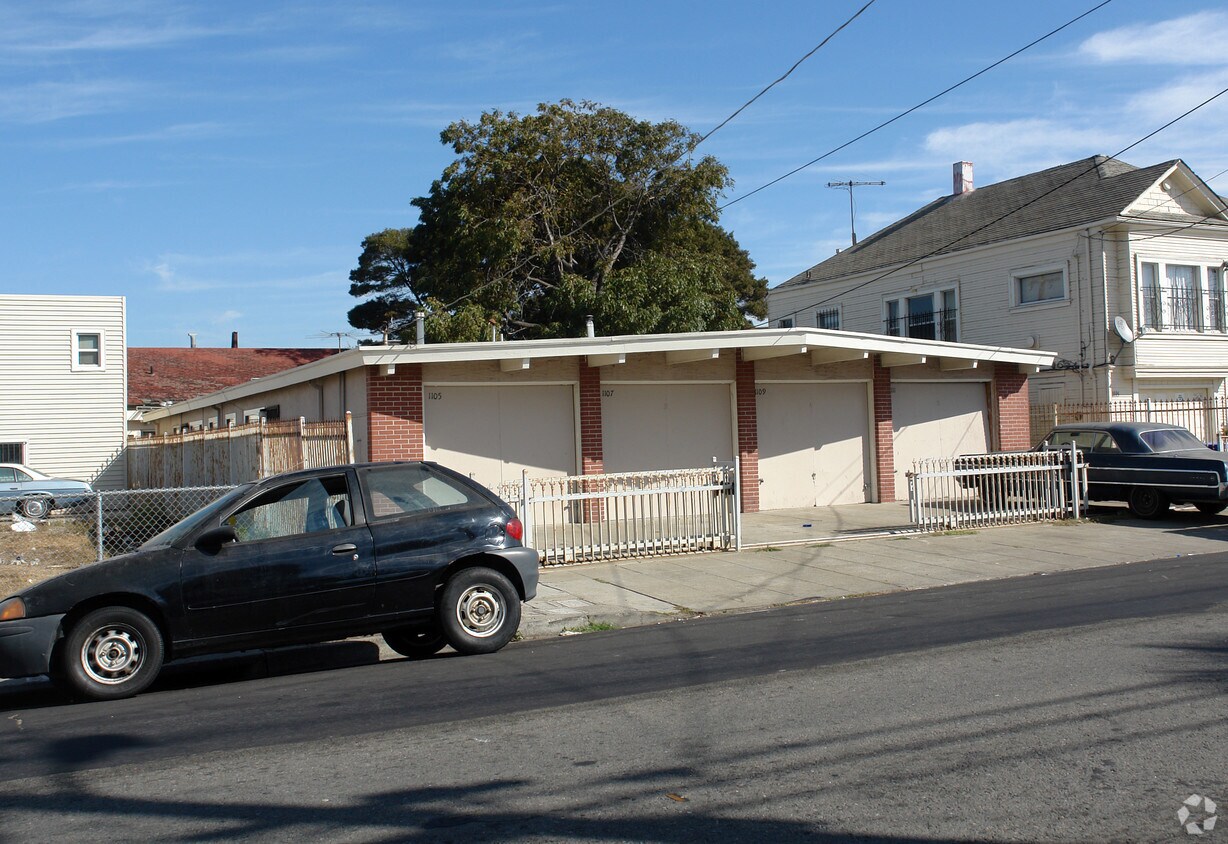 Building Photo - 1105 Chanslor Ave