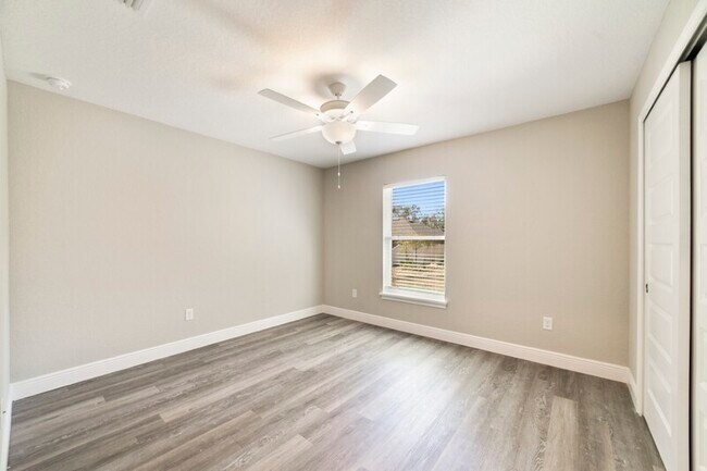 Foto del edificio - 8140 N Elkcam Blvd