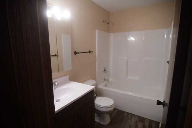 Foto del edificio - 3085 8th St