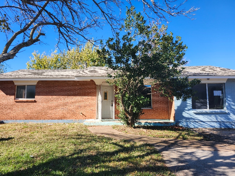 Photo - 2705 N Nottingham Way (Moore, OK)