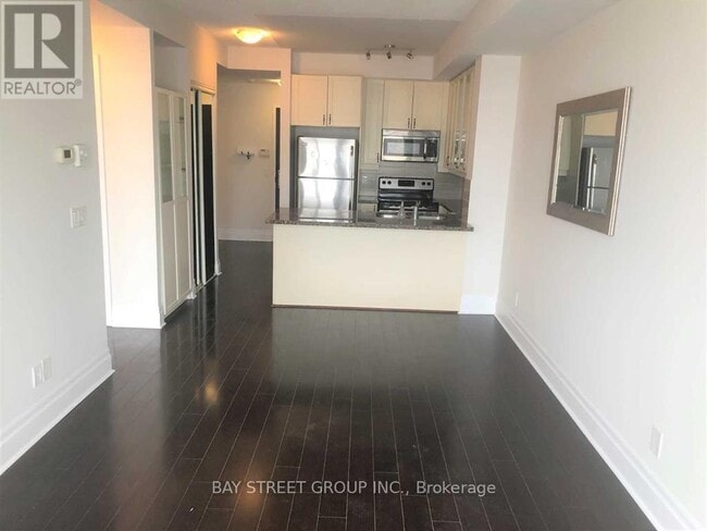 Building Photo - 111 Upper Duke Crescent