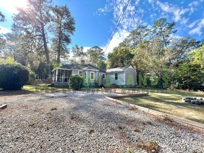 Building Photo - 2899 Forest Dr